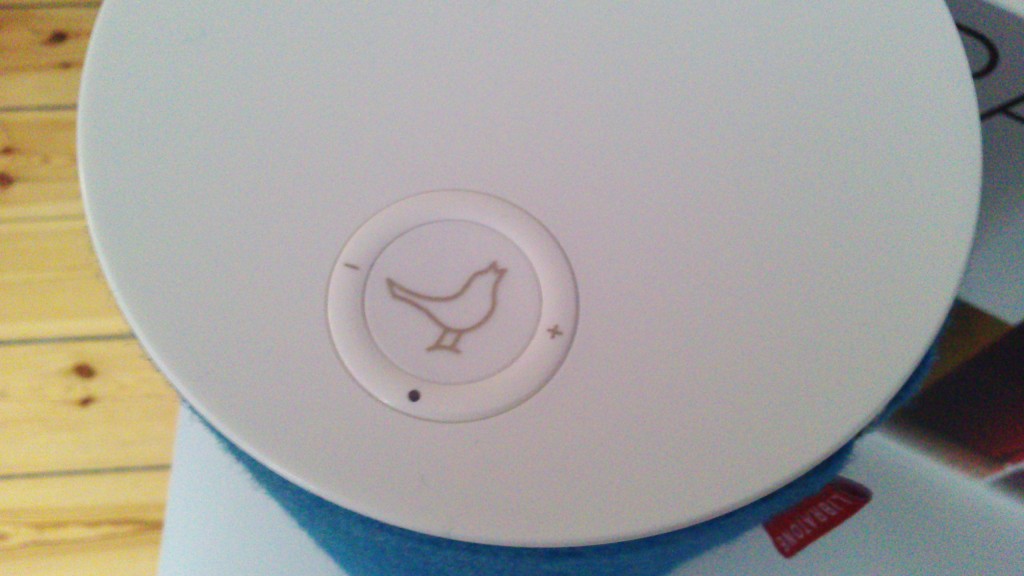Libratone_zipp_ovenfra