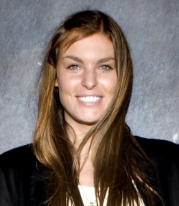 UGENS ELEKTRONISTA: MARIA FLYVBJERG BO