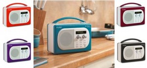 RETRO RADIO I FORÅRSFARVER