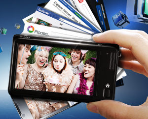 SOCIALT KAMERA GØR DET NEMT AT DELE BILLEDER