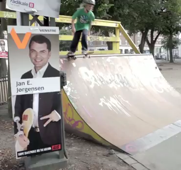 SKATERE HACKER VALGPLAKATER