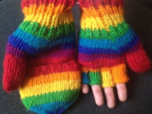 SMARTPHONE HANDSKER MED HIPPIE LOOK