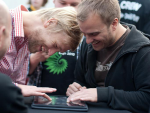 UGENS SPIL-APP: KOM TÆTTERE PÅ DIN UDKÅRNE MED 'FINGLE'