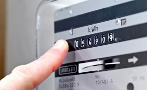 9 HURTIGE TIL MINDRE STRØM UDEN AT TRÆKKE STIKKET