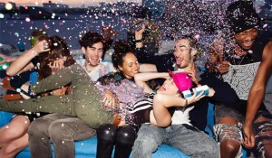 Sporty højttaler til udflugter og eventyr