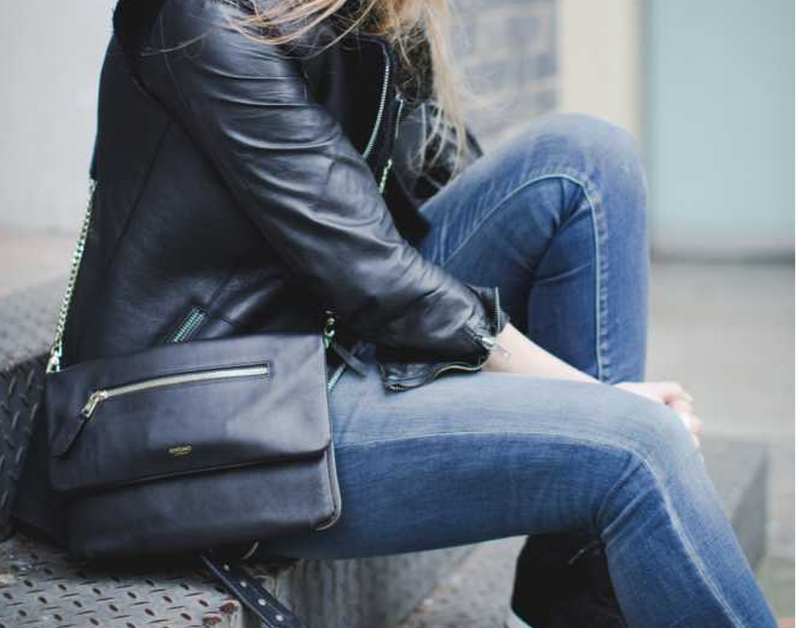 Britisk Elle fremviser Elektronista tasken