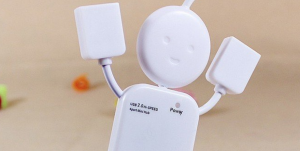 Cute robot giver ekstra USB stik i din laptop