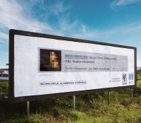 Gadeplakater afslører racister i sociale medier