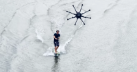 Nørd og sport i én smuk forening- dronesurfing