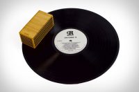 Her kører grammofonen rundt på pladen