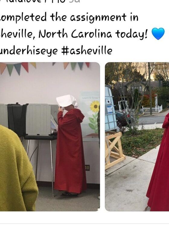 Kvinders krop i en mands hænder